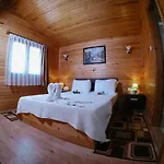 Canada & 3*