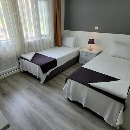 Canada & Hotel 3*