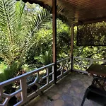 Hotel Canada & 3*