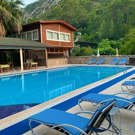Canada Hotel&bungalows 3*