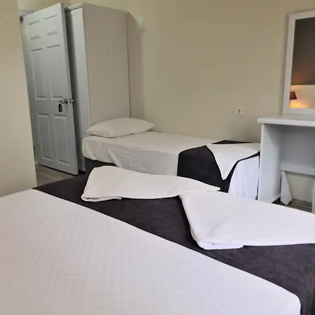 Canada & Hotel 3*