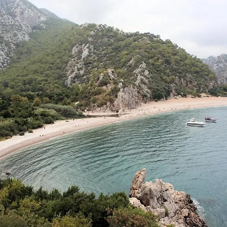 Canada & Hotel Çıralı